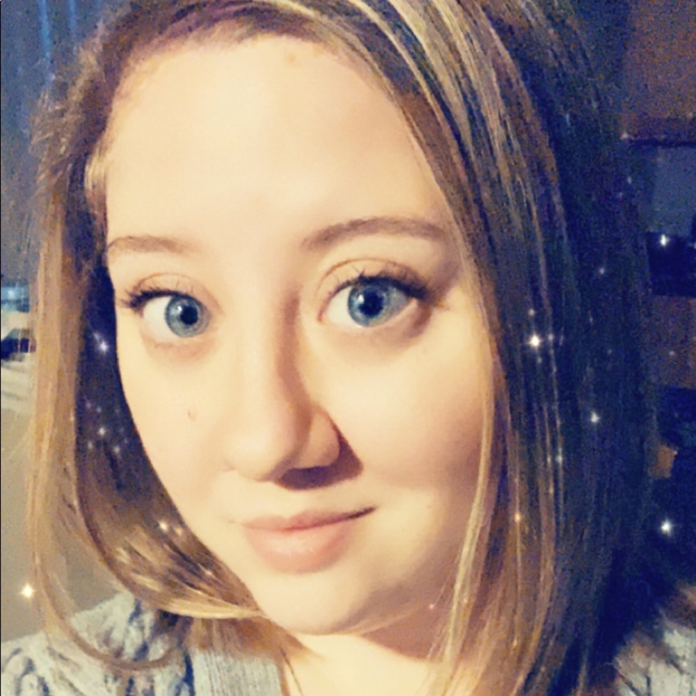 Meet your Posher, Lauren